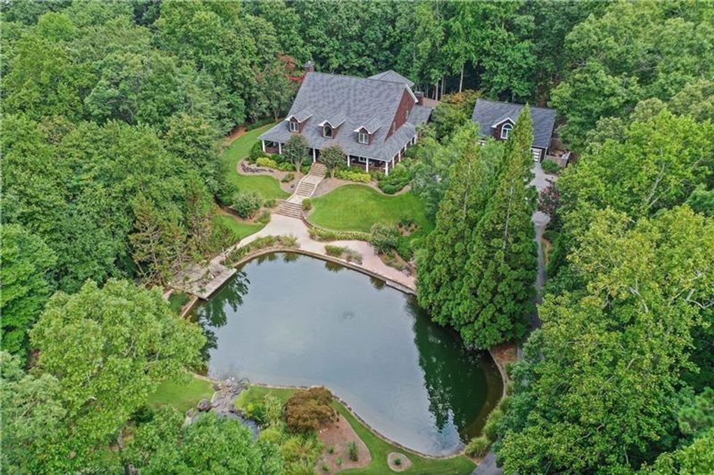 6030 Seminole Drive, Flowery Branch, GA 30542