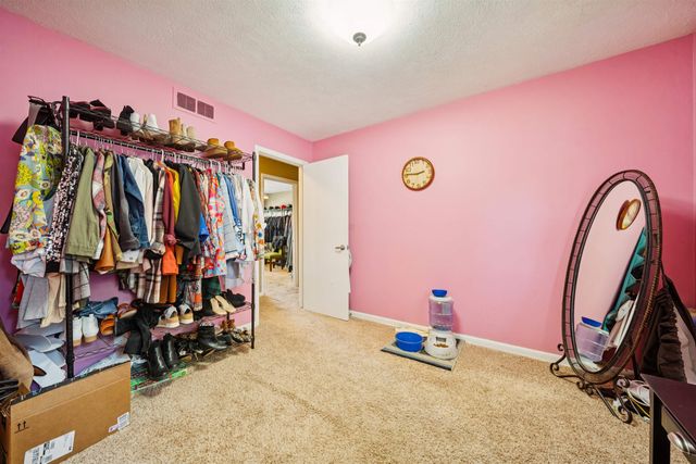 341 N Colonial Pl, Wichita, KS 67206