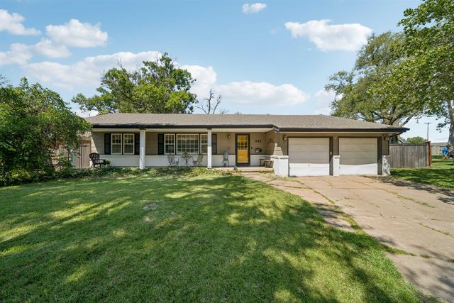341 N Colonial Pl, Wichita, KS 67206