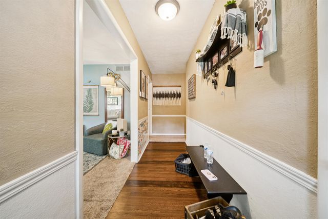 341 N Colonial Pl, Wichita, KS 67206