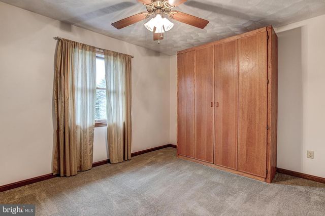 1765 CAMBRIDGE DR, State College, PA 16803