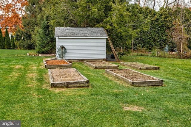 1765 CAMBRIDGE DR, State College, PA 16803