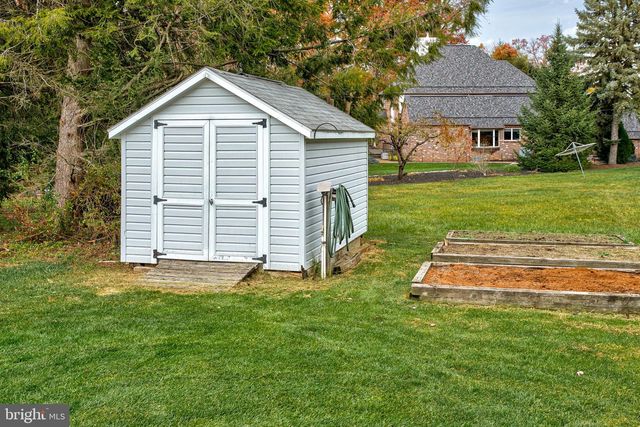 1765 CAMBRIDGE DR, State College, PA 16803