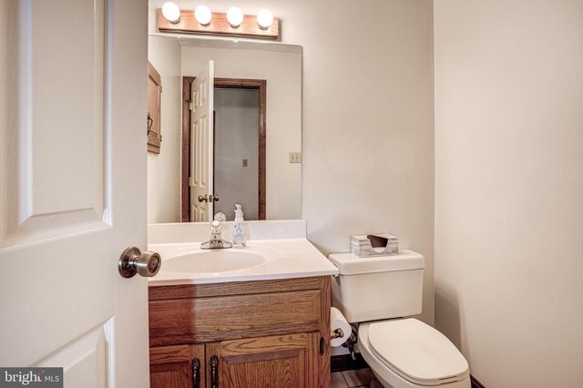 1765 CAMBRIDGE DR, State College, PA 16803