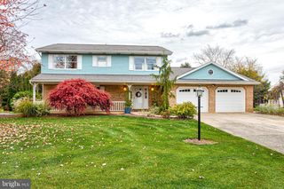 1765 CAMBRIDGE DR, State College, PA 16803