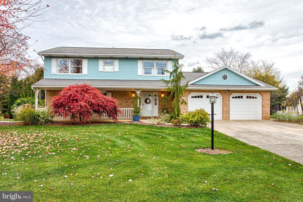 1765 CAMBRIDGE DR, State College, PA 16803