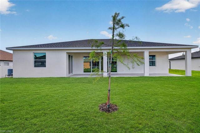 3074 NW 4th AVE, Cape Coral, FL 33993