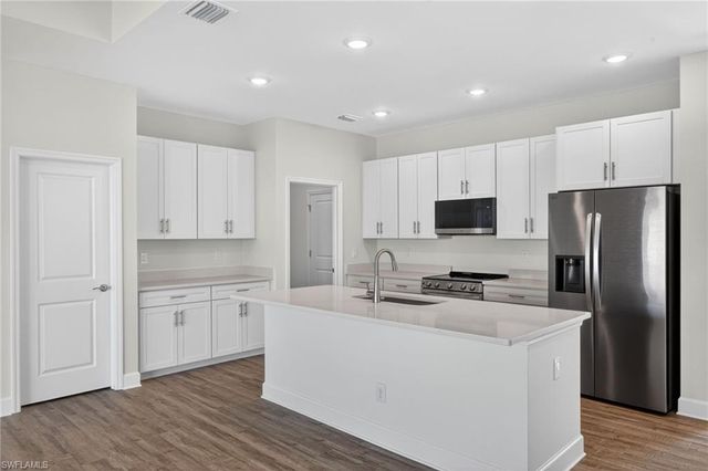 3074 NW 4th AVE, Cape Coral, FL 33993
