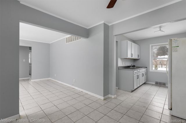 22160 Morton Street, Oak Park, MI 48237