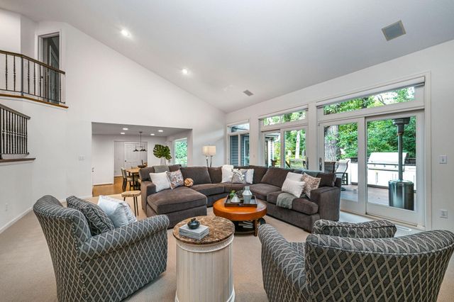 4541 Meadow Road, Edina, MN 55424