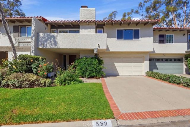 558 Vista Flora, Newport Beach, CA 92660