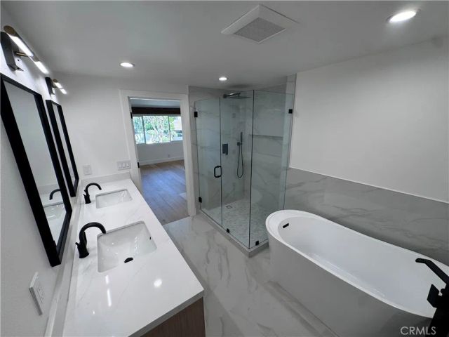 558 Vista Flora, Newport Beach, CA 92660