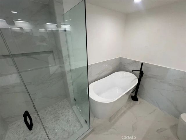 558 Vista Flora, Newport Beach, CA 92660