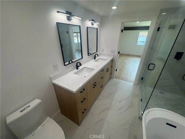 558 Vista Flora, Newport Beach, CA 92660