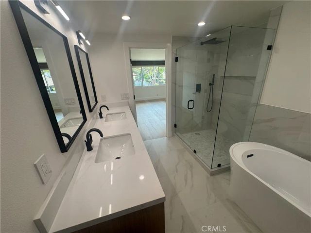 558 Vista Flora, Newport Beach, CA 92660