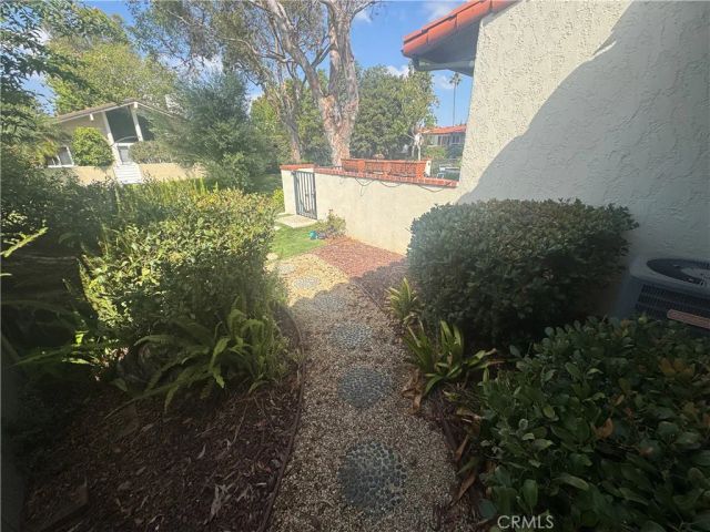 558 Vista Flora, Newport Beach, CA 92660