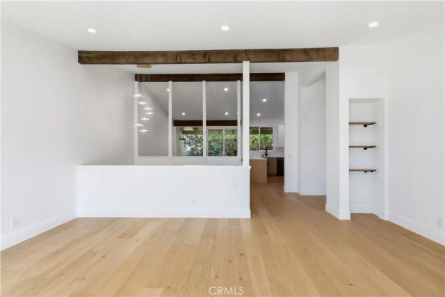 558 Vista Flora, Newport Beach, CA 92660