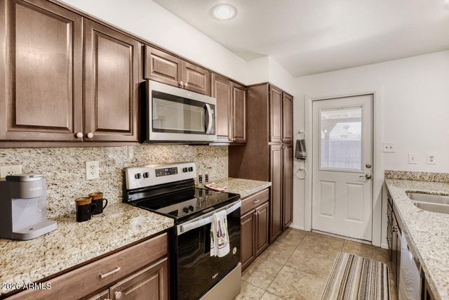 233 E Cairo Drive, Tempe, AZ 85282