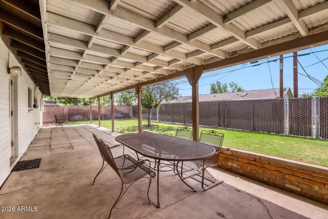 233 E Cairo Drive, Tempe, AZ 85282