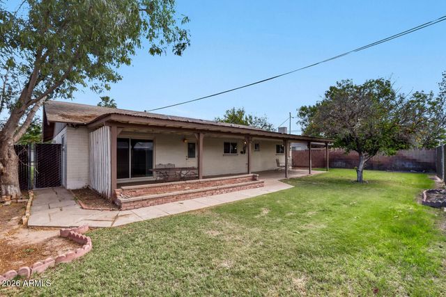 233 E Cairo Drive, Tempe, AZ 85282