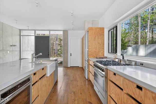 740 Cedar Brook Way, Chapel Hill, NC 27516