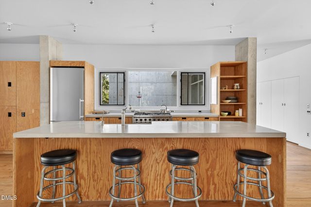 740 Cedar Brook Way, Chapel Hill, NC 27516