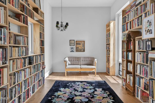 740 Cedar Brook Way, Chapel Hill, NC 27516
