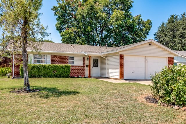 613 Whitener Road, Euless, TX 76040