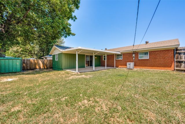 613 Whitener Road, Euless, TX 76040