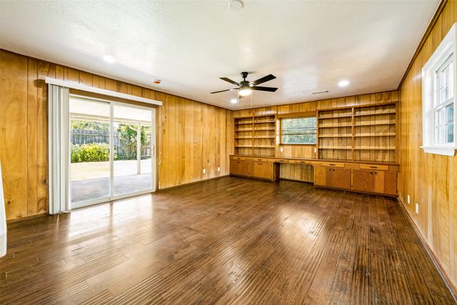 613 Whitener Road, Euless, TX 76040