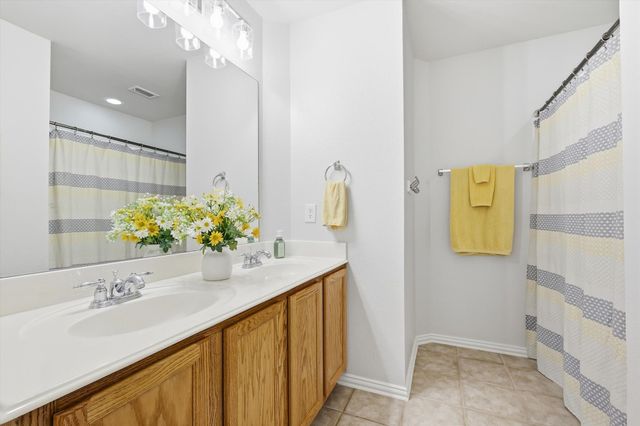 8321 Marsh Street, Lantana, TX 76226