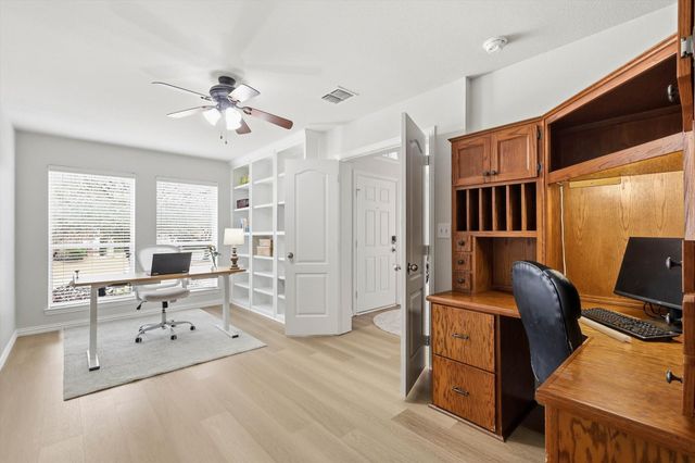 8321 Marsh Street, Lantana, TX 76226