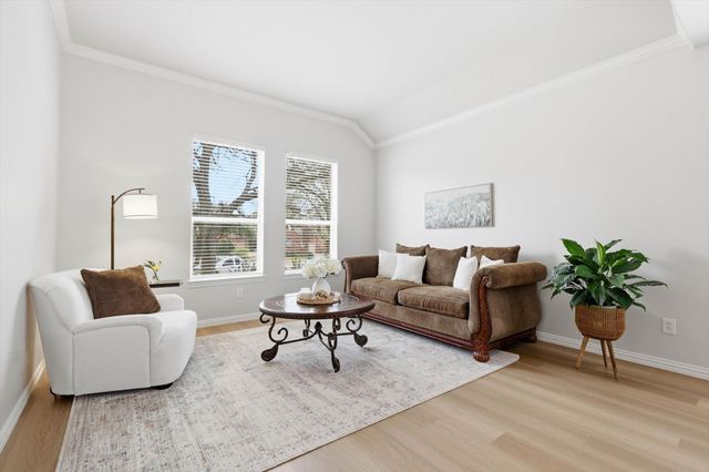 8321 Marsh Street, Lantana, TX 76226