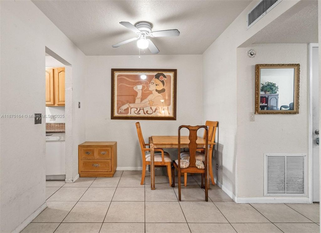 200 Croton Ave 104, Lantana, FL 33462