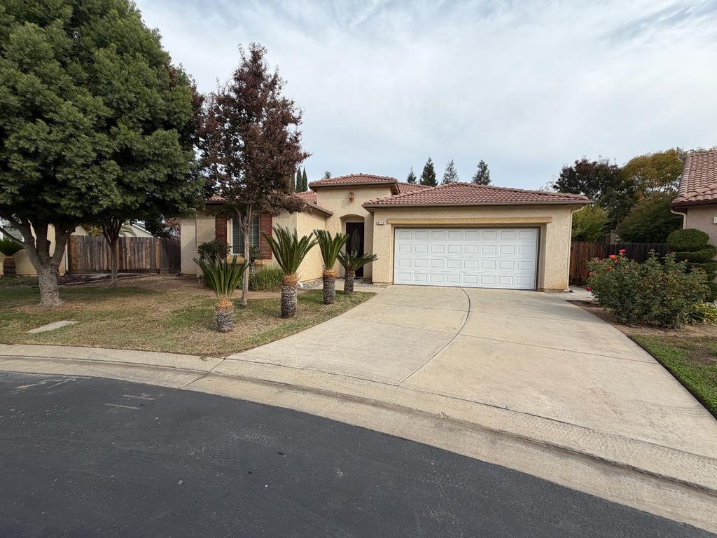 8714 N Heartland Way, Fresno, CA 93720