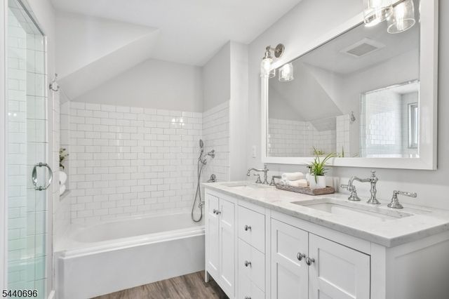 42 Locust Dr, Summit City, NJ 07901