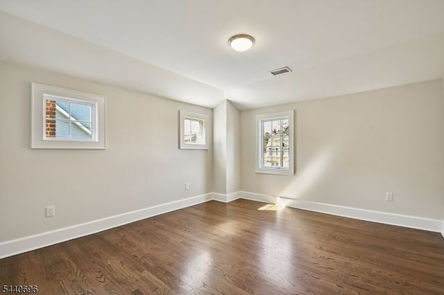 42 Locust Dr, Summit City, NJ 07901