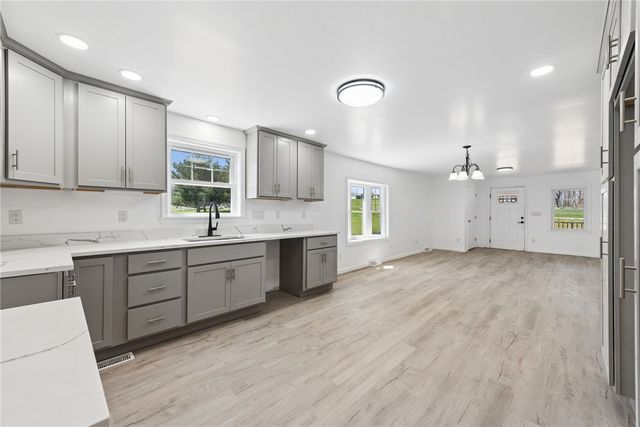 4362 State Route 136, Hempfield Twp, PA 15601