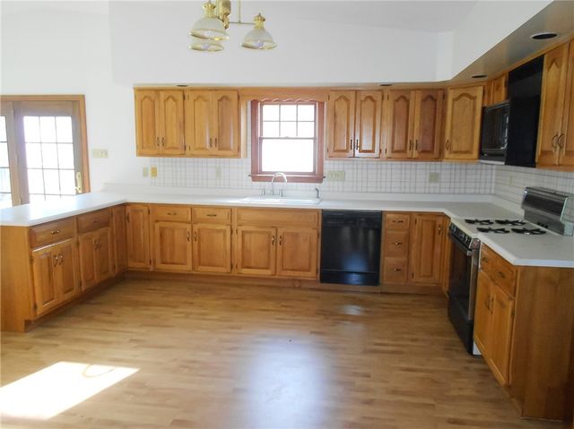 2870 N Meadow St, Harrison Twp, PA 15065