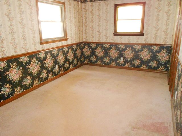 2870 N Meadow St, Harrison Twp, PA 15065