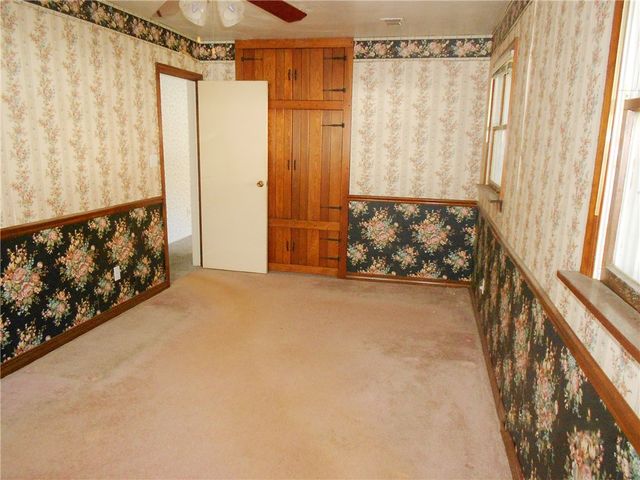 2870 N Meadow St, Harrison Twp, PA 15065