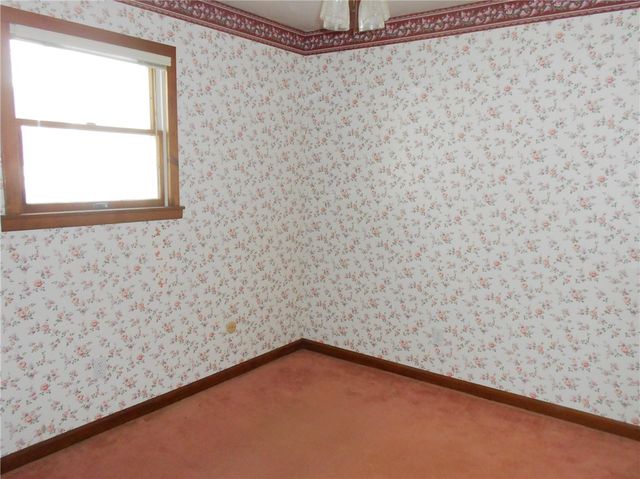 2870 N Meadow St, Harrison Twp, PA 15065