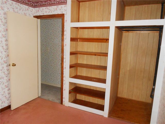 2870 N Meadow St, Harrison Twp, PA 15065