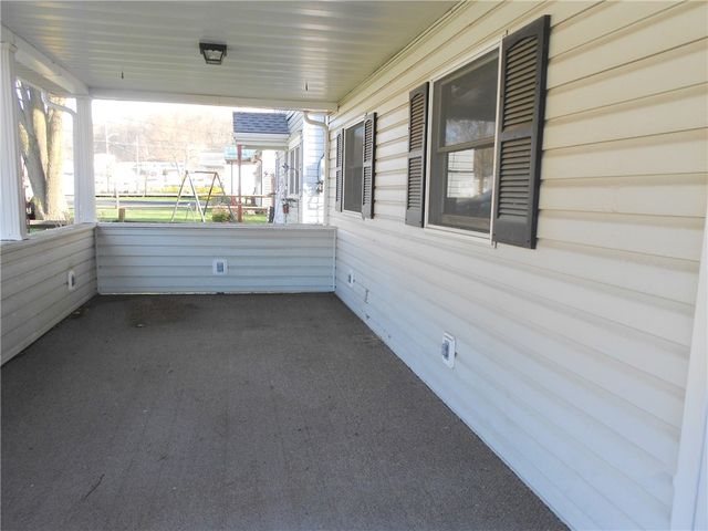 2870 N Meadow St, Harrison Twp, PA 15065