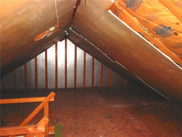 2870 N Meadow St, Harrison Twp, PA 15065