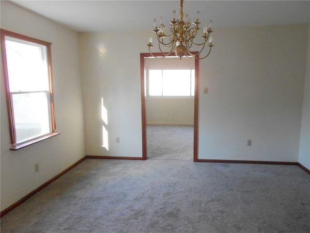 2870 N Meadow St, Harrison Twp, PA 15065