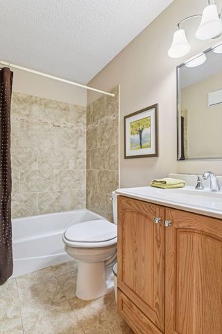 7250 Lewis Ridge Parkway 102, Edina, MN 55439