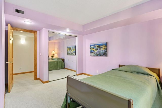 7250 Lewis Ridge Parkway 102, Edina, MN 55439