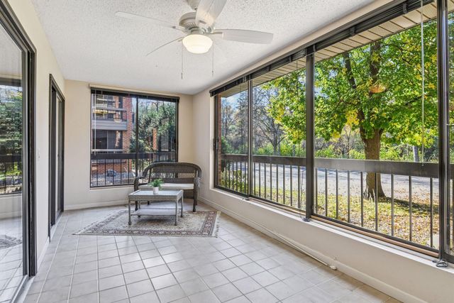 7250 Lewis Ridge Parkway 102, Edina, MN 55439