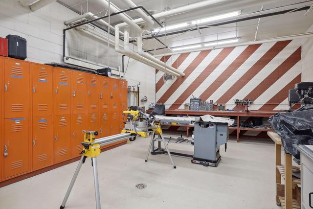 7250 Lewis Ridge Parkway 102, Edina, MN 55439